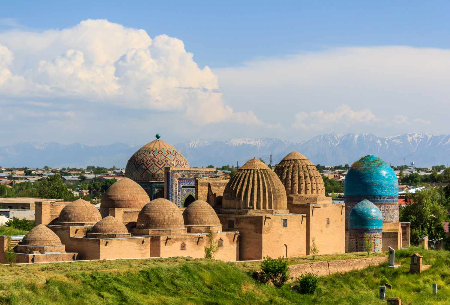 Best Uzbekistan Tour Packages for Family & Friends